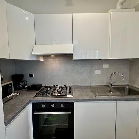 Premium Apartments Peschiera Peschiera del Garda Bagian luar foto