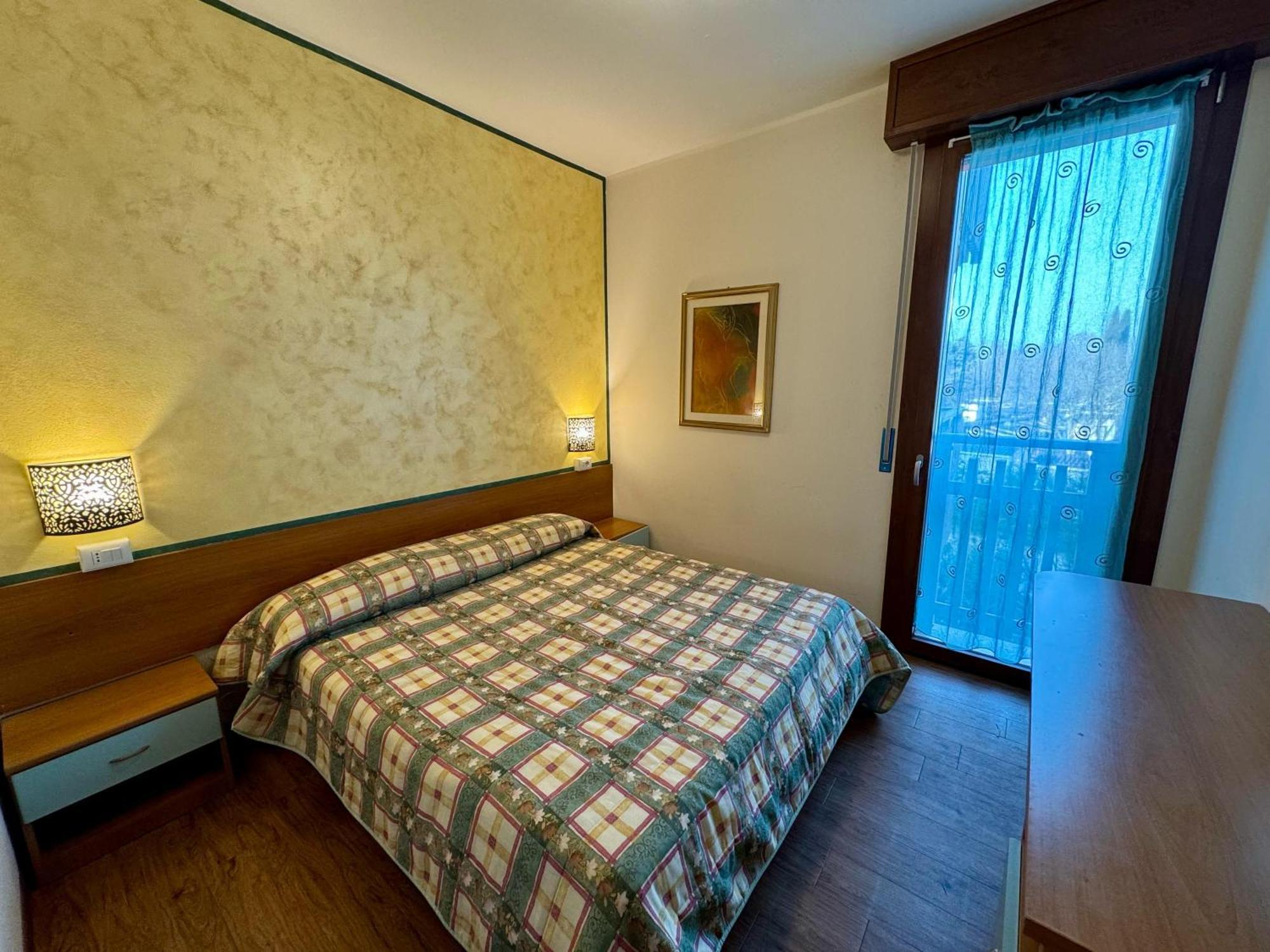 Premium Apartments Peschiera Peschiera del Garda Bagian luar foto