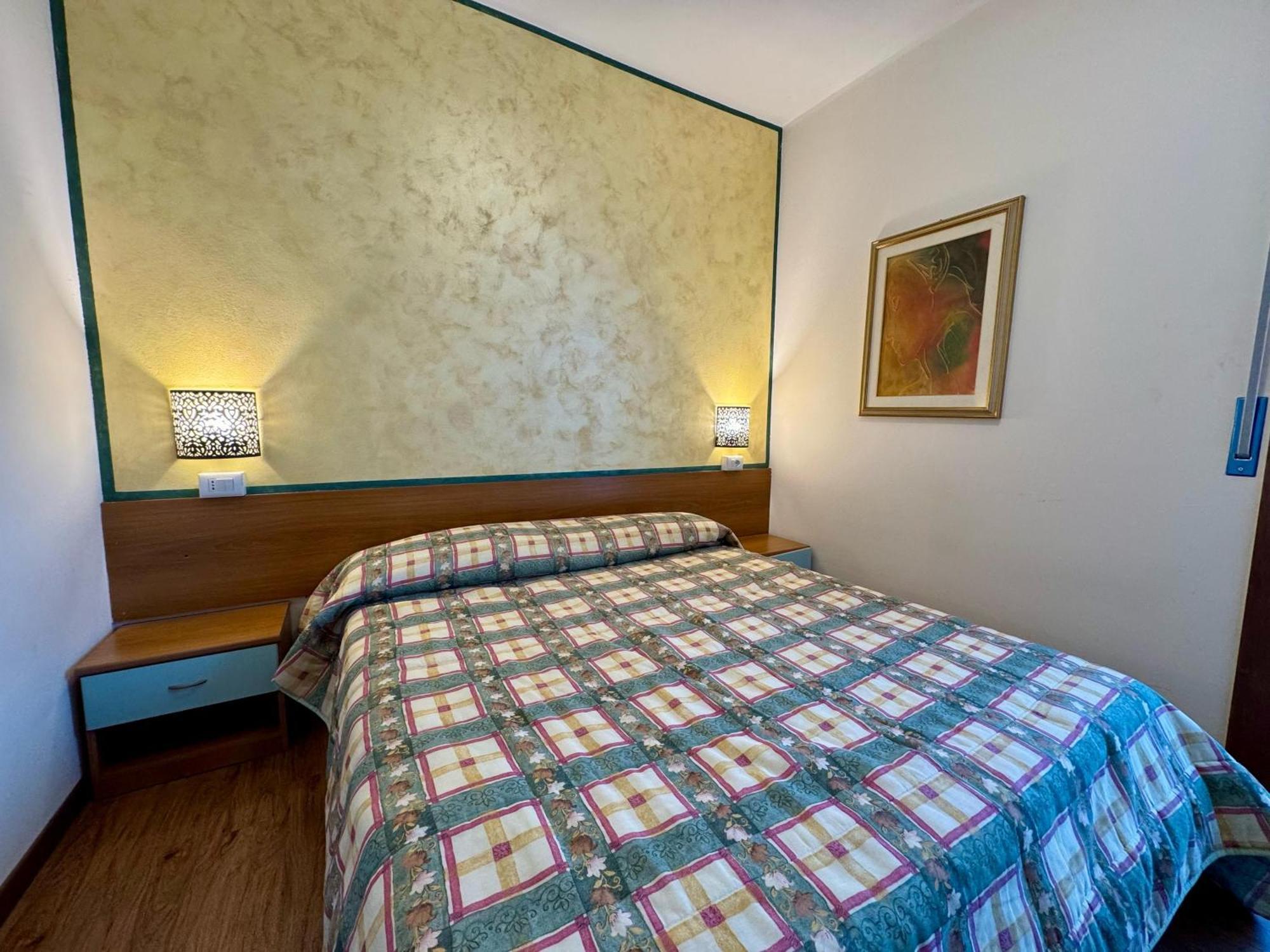 Premium Apartments Peschiera Peschiera del Garda Bagian luar foto
